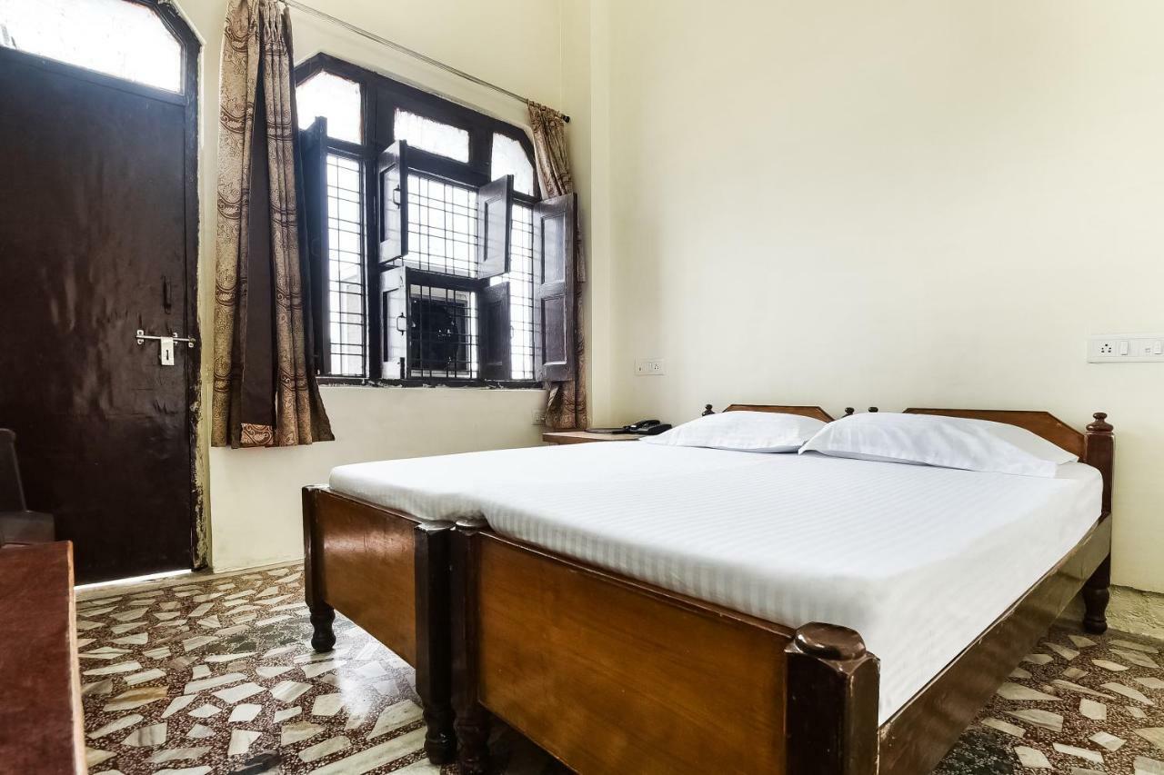 Hotel Lalit Palace Babina Ngoại thất bức ảnh