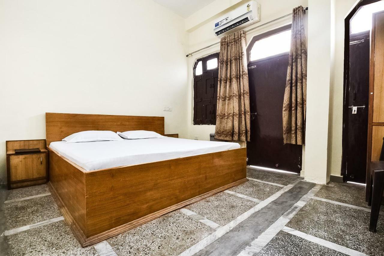 Hotel Lalit Palace Babina Ngoại thất bức ảnh