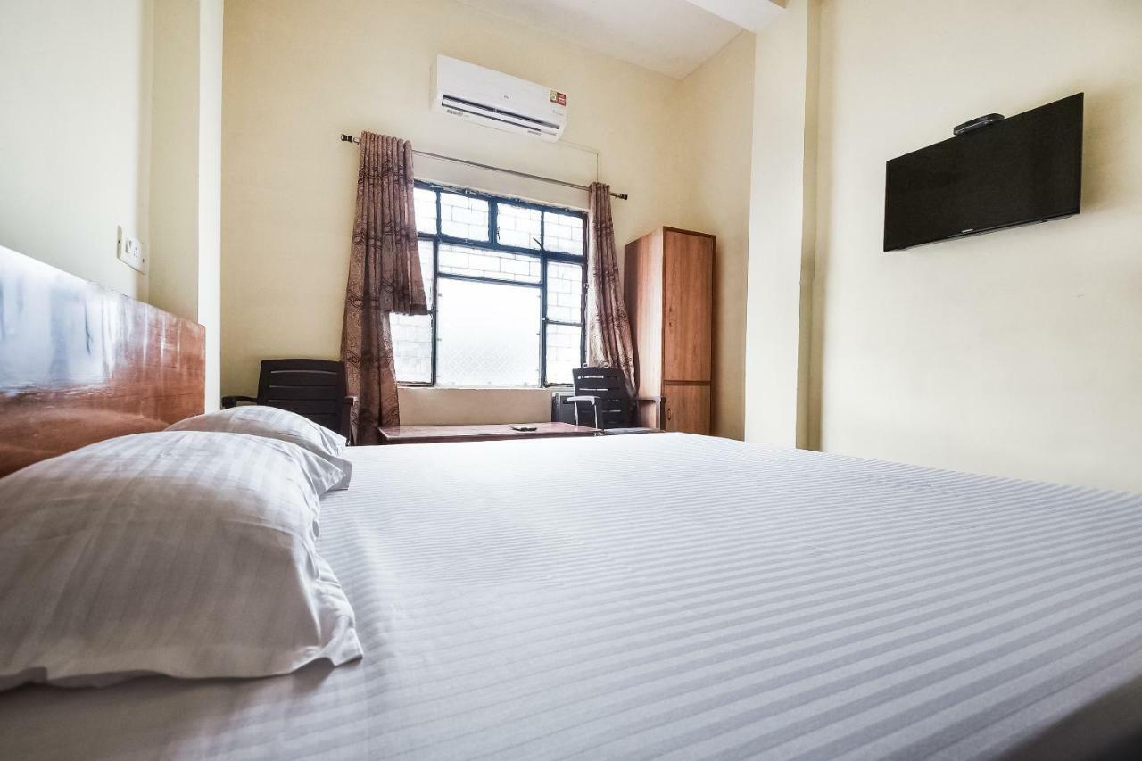Hotel Lalit Palace Babina Ngoại thất bức ảnh