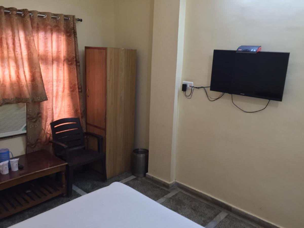 Hotel Lalit Palace Babina Ngoại thất bức ảnh
