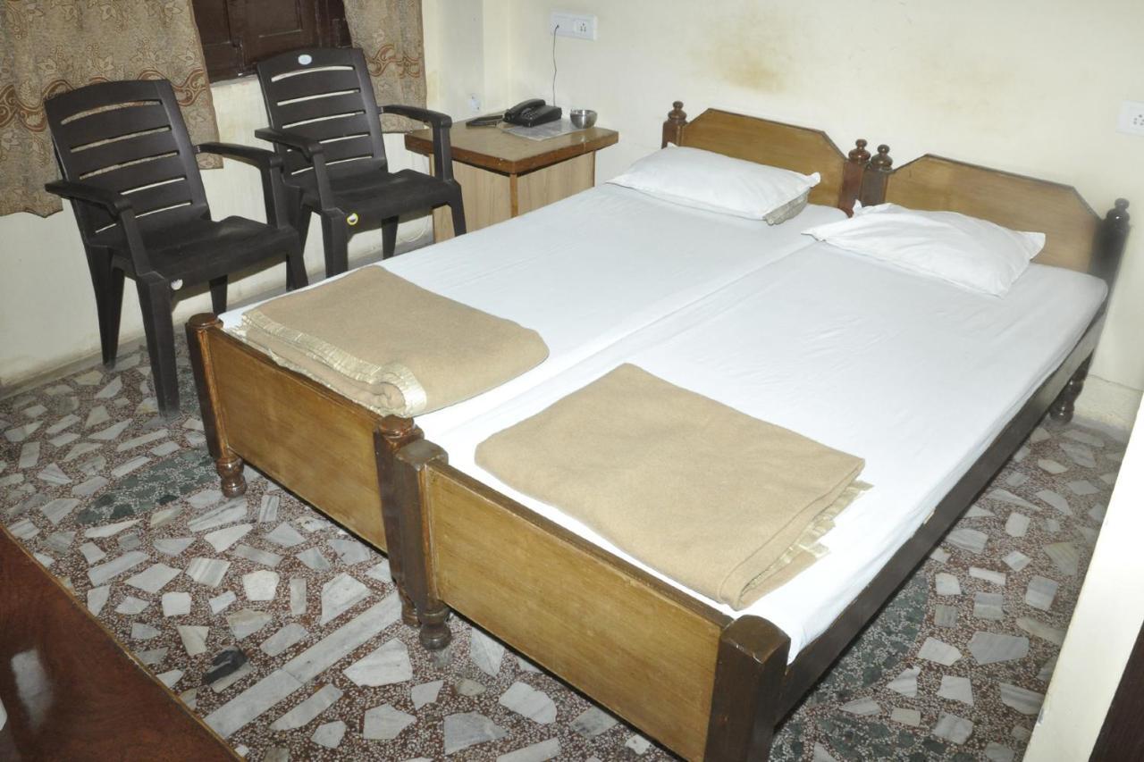 Hotel Lalit Palace Babina Ngoại thất bức ảnh